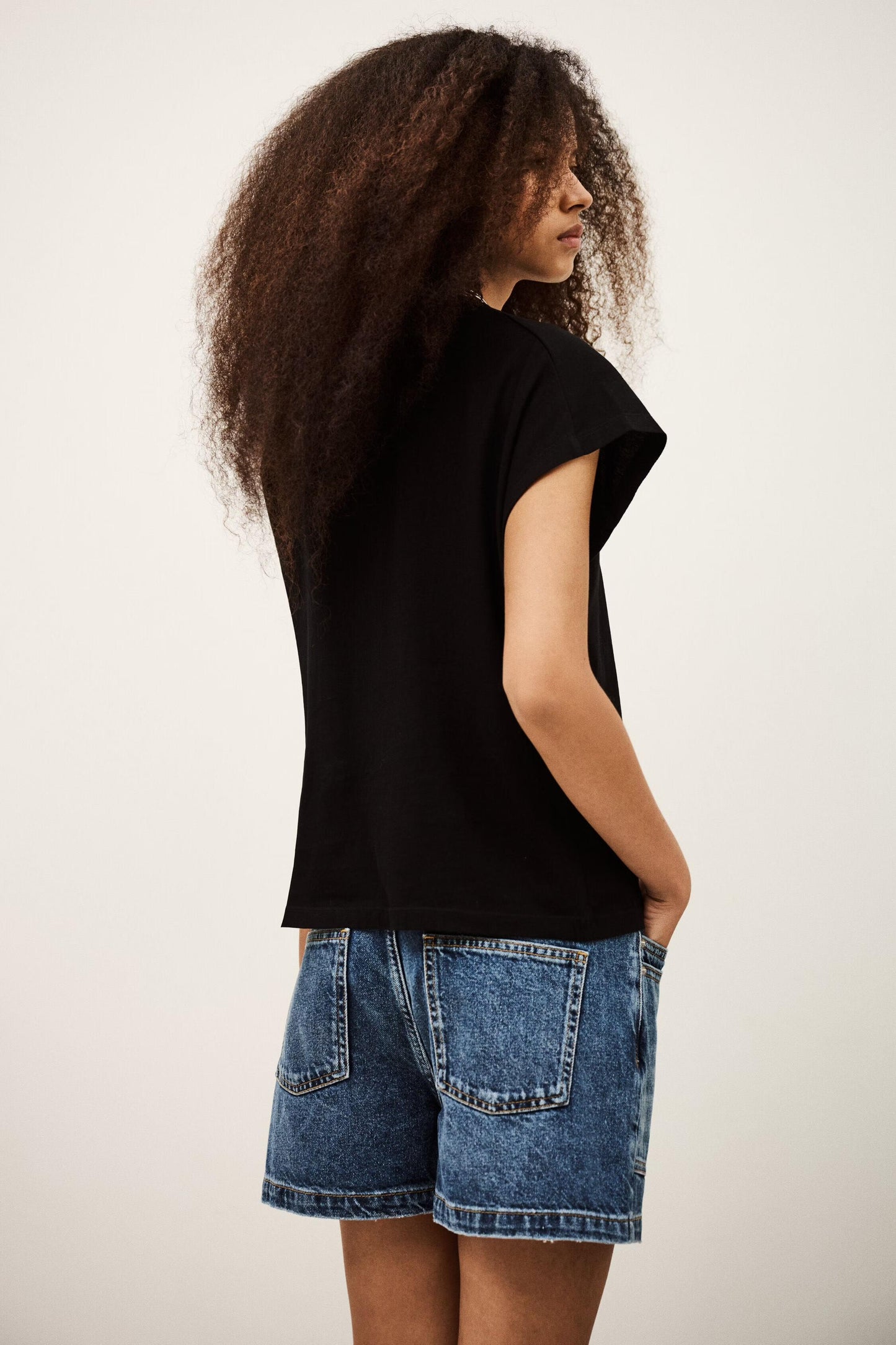 ba&sh Short-Sleeved T-Shirt Allia Black