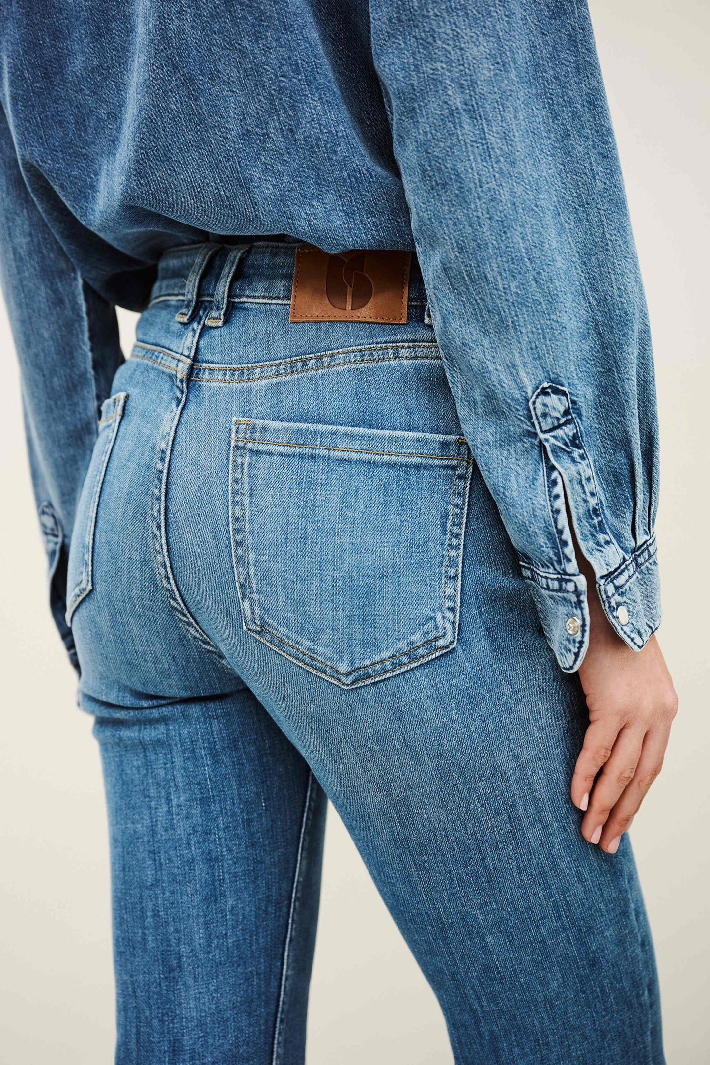 ba&sh Medium-Rise Jeans Ross Blue
